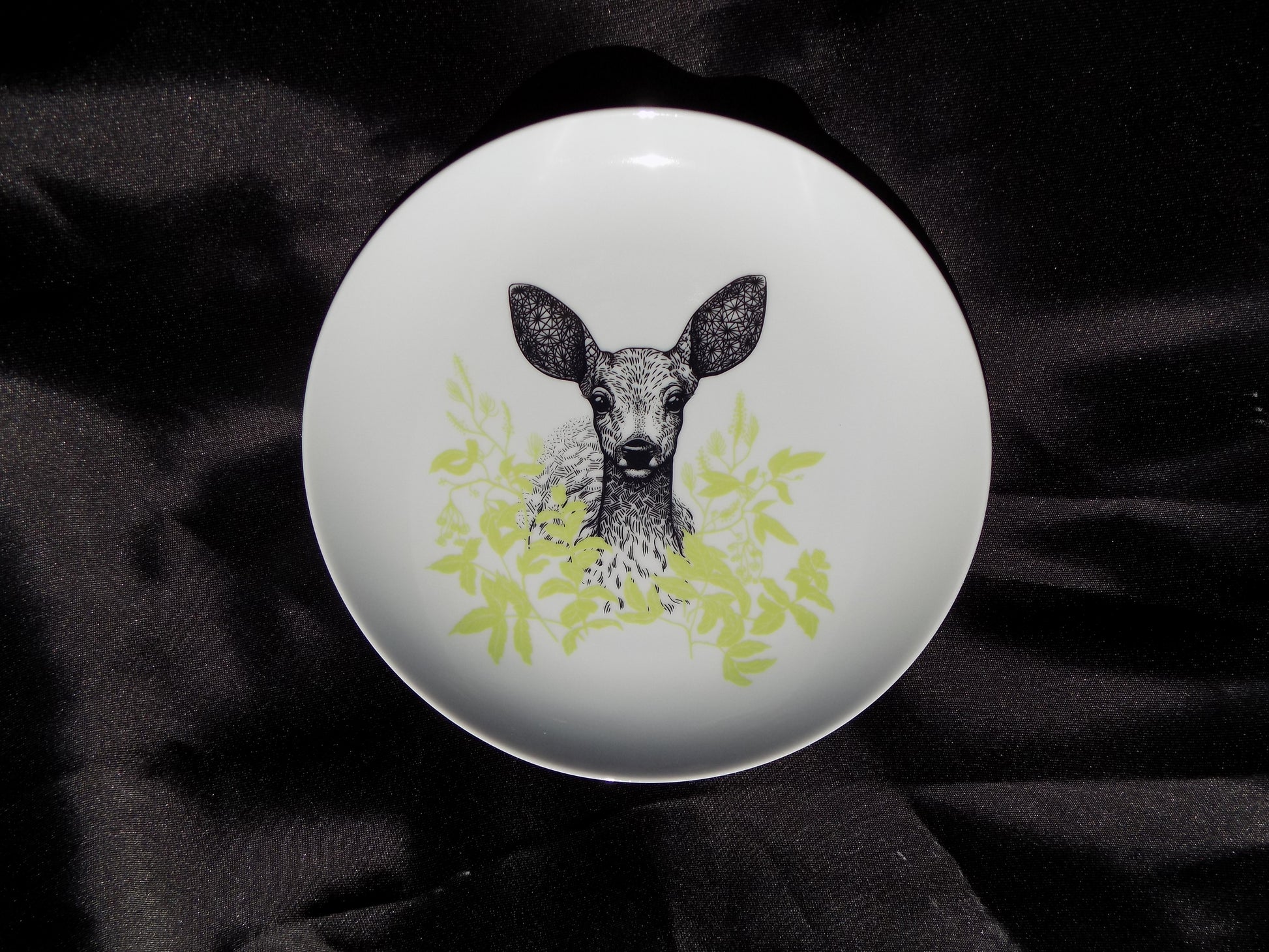 talerz porcelanowy z sarną