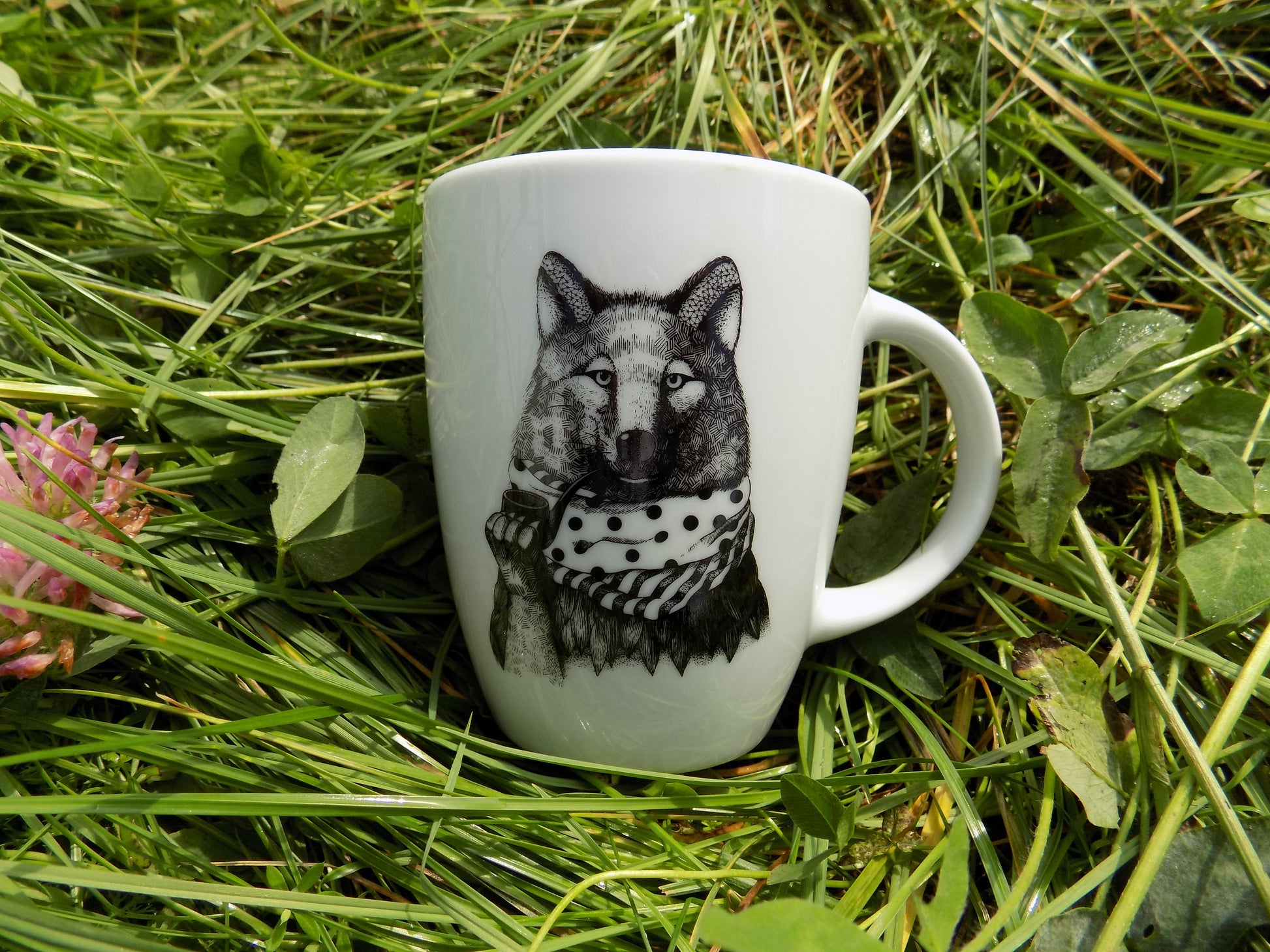 kubek z nadrukiem wilka