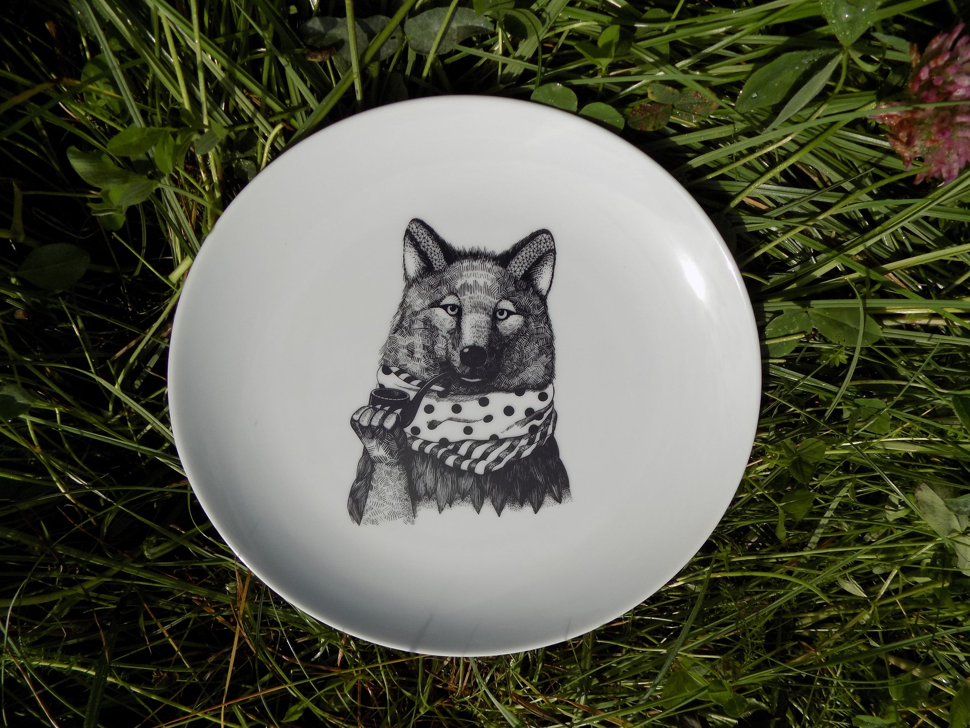 piękny talerz z wilkiem